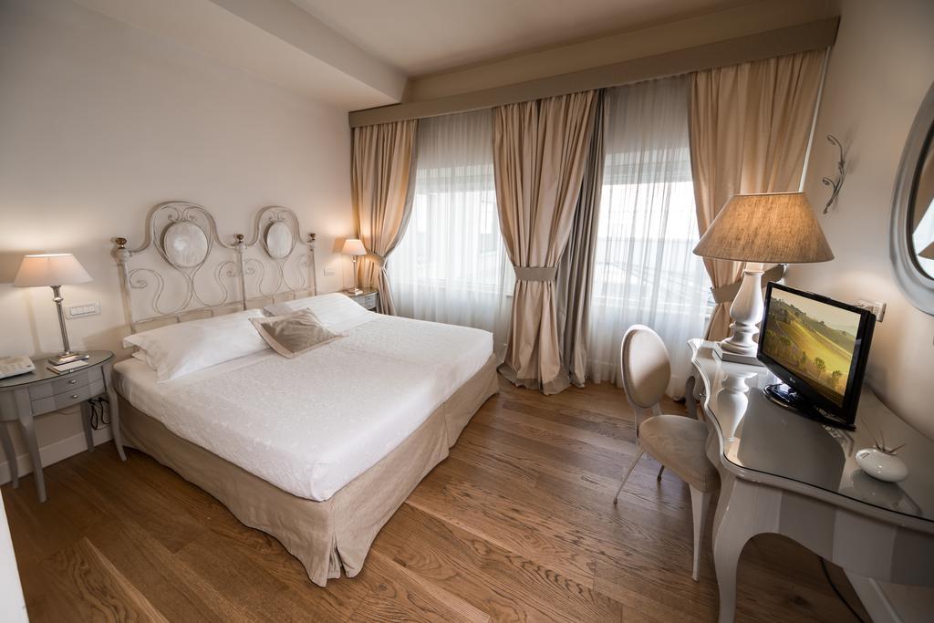 Hotel & Residenza 100 Torri 아스콜리피체노 외부 사진