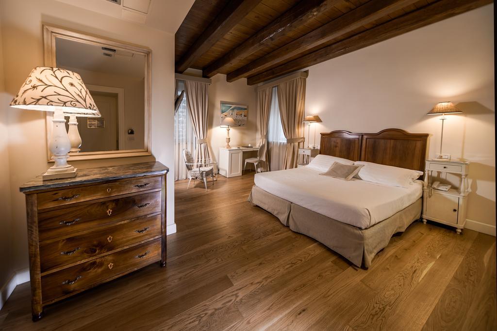 Hotel & Residenza 100 Torri 아스콜리피체노 외부 사진